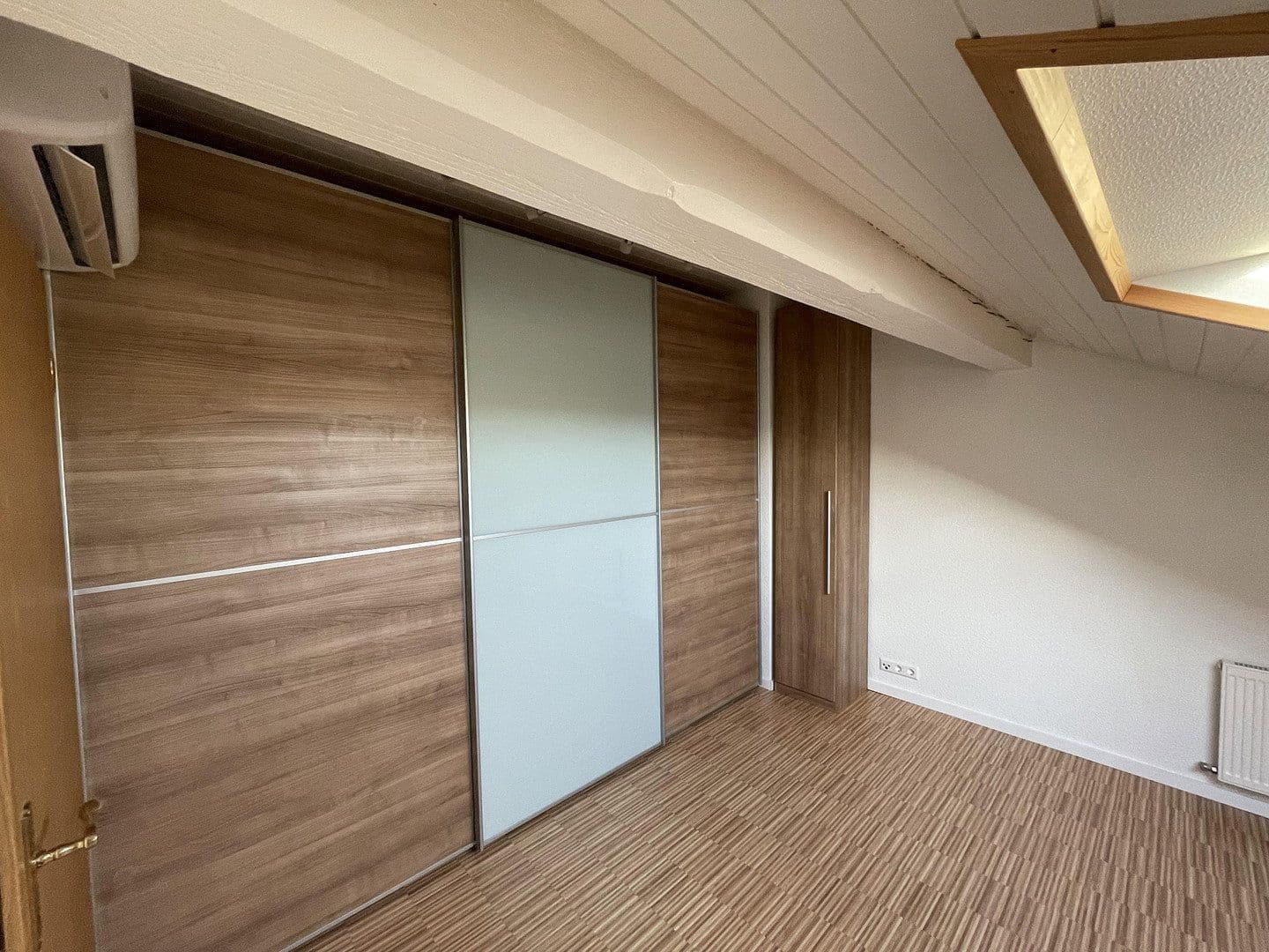 Pronájem bytu 2+1 55 m², Freudental, Bádensko-Württembersko Pronájem bytu 2+1 55 m², Freudental, Bádensko-Württembersko