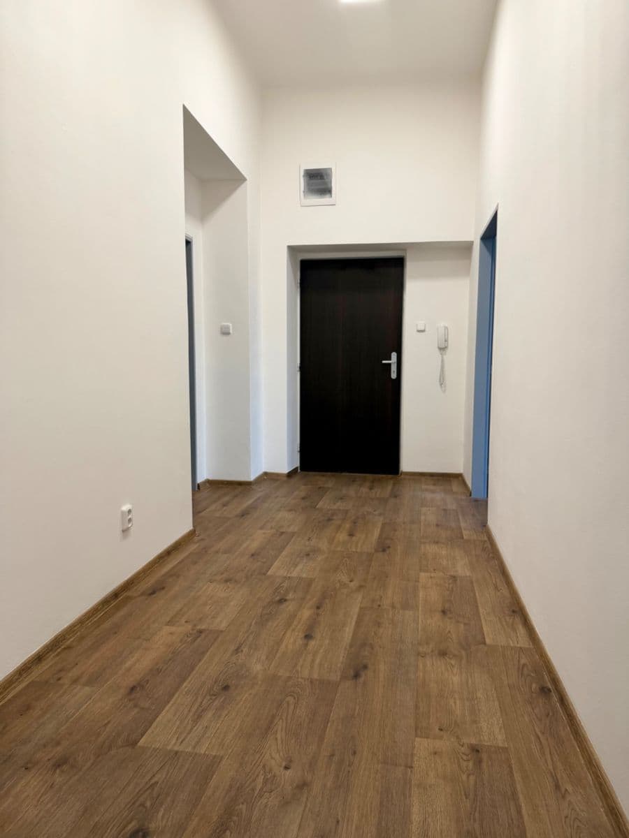 Pronájem bytu 2+1 61 m², Přívozská, Ostrava, Moravskoslezský kraj Pronájem bytu 2+1 61 m², Přívozská, Ostrava, Moravskoslezský kraj