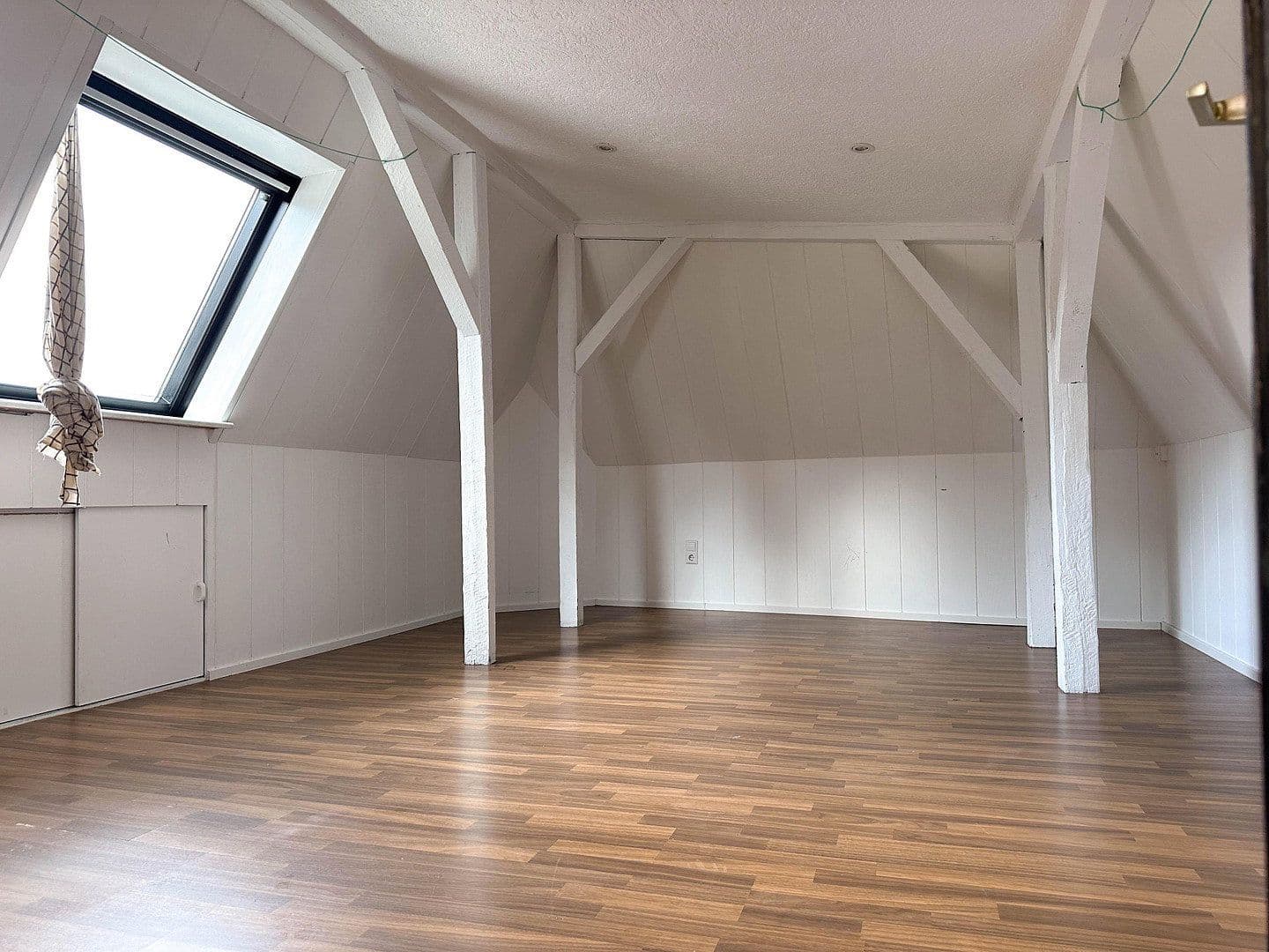 Pronájem bytu 3+kk 116 m², Freiheitstr. 18, Hagen Hohenlimburg, Severní Porýní-Vestfálsko Pronájem bytu 3+kk 116 m², Freiheitstr. 18, Hagen Hohenlimburg, Severní Porýní-Vestfálsko