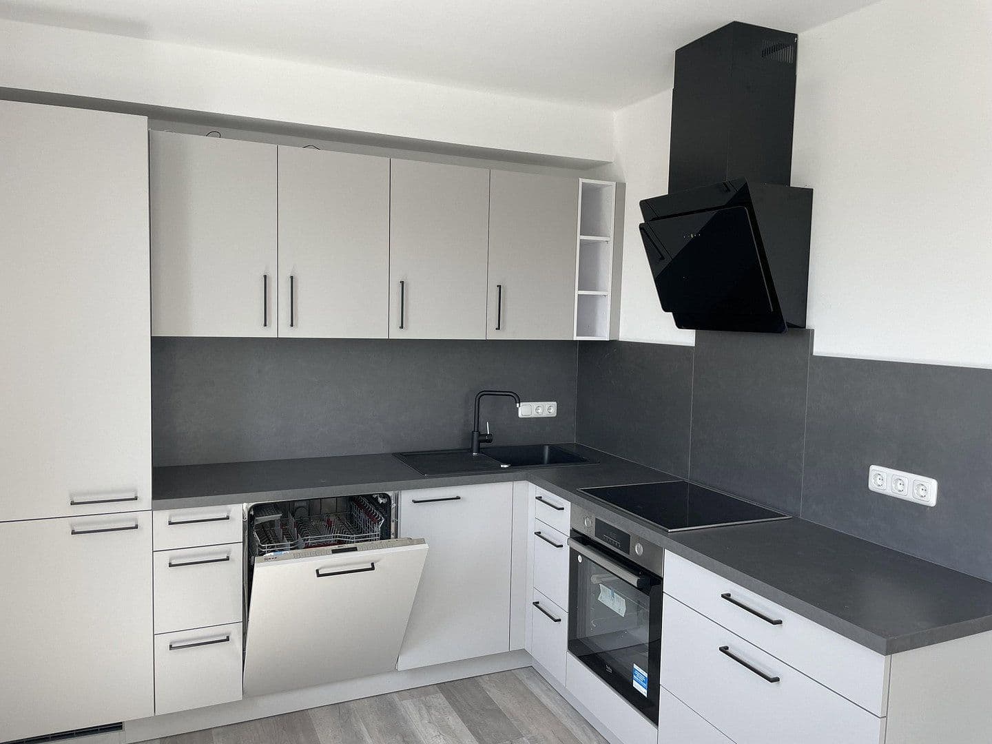 Pronájem bytu 3+1 96 m², Hameln, Dolní Sasko Pronájem bytu 3+1 96 m², Hameln, Dolní Sasko
