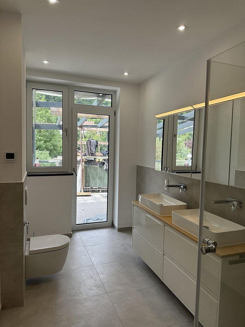 Pronájem bytu 5+1 141 m², Badstr. 131, Egloffstein, Bavorsko Pronájem bytu 5+1 141 m², Badstr. 131, Egloffstein, Bavorsko