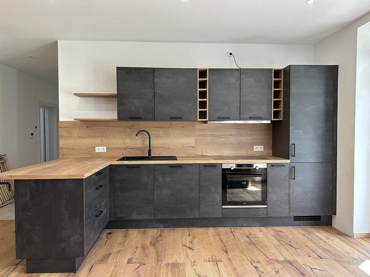 Pronájem bytu 5+1 141 m², Badstr. 131, Egloffstein, Bavorsko Pronájem bytu 5+1 141 m², Badstr. 131, Egloffstein, Bavorsko