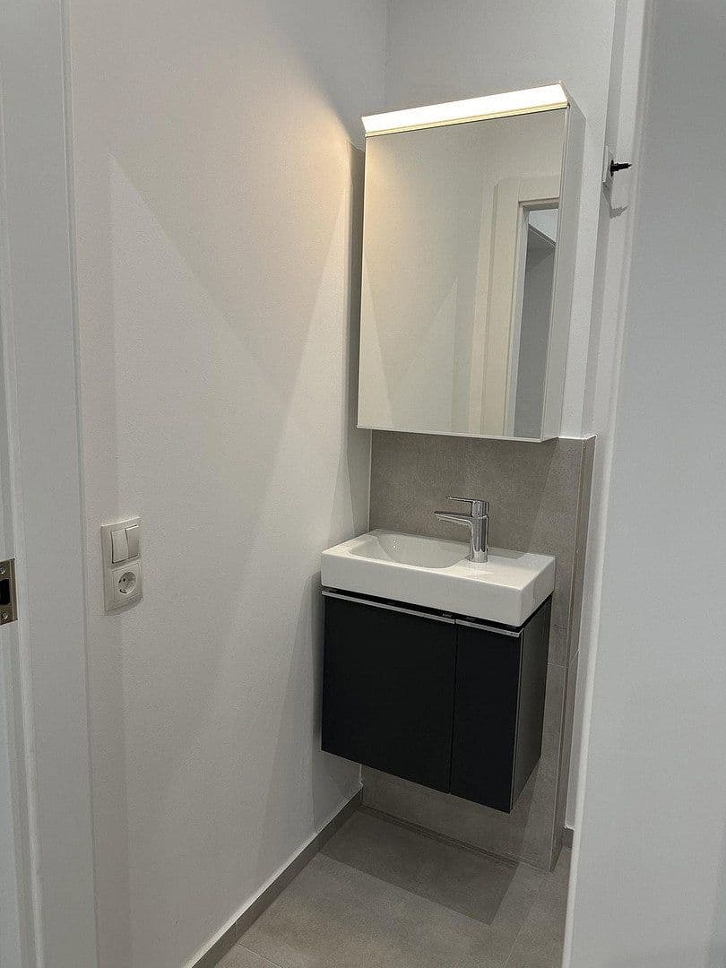 Pronájem bytu 5+1 141 m², Badstr. 131, Egloffstein, Bavorsko Pronájem bytu 5+1 141 m², Badstr. 131, Egloffstein, Bavorsko