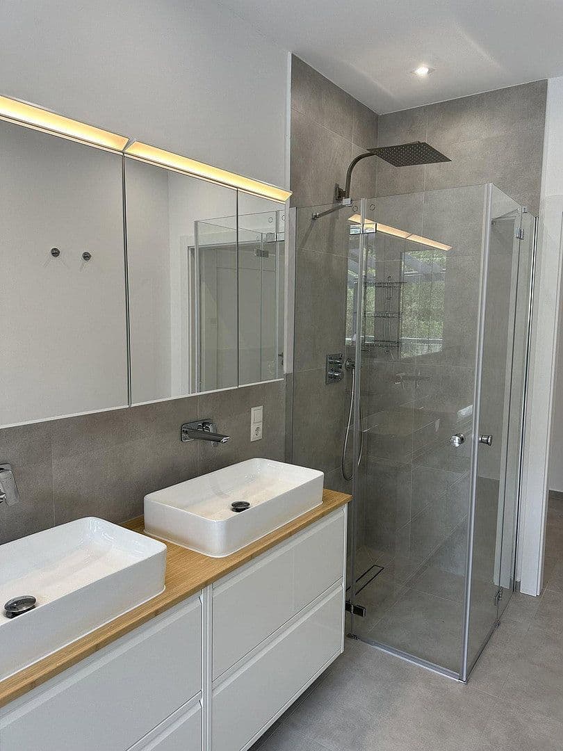 Pronájem bytu 5+1 141 m², Badstr. 131, Egloffstein, Bavorsko Pronájem bytu 5+1 141 m², Badstr. 131, Egloffstein, Bavorsko
