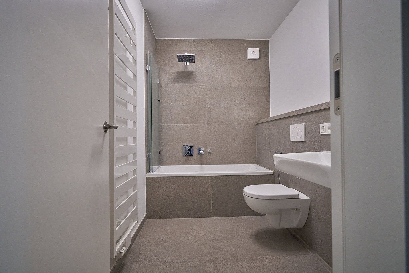 Pronájem bytu 2+1 65 m², Am Jungfernsee 32, Potsdam, Braniborsko Pronájem bytu 2+1 65 m², Am Jungfernsee 32, Potsdam, Braniborsko
