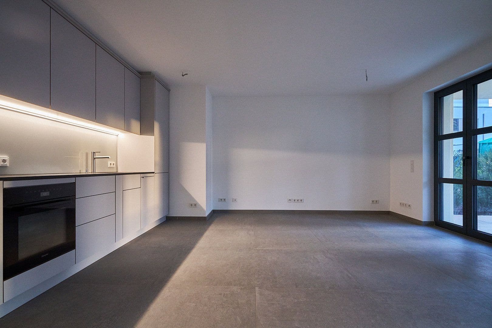 Pronájem bytu 2+1 65 m², Am Jungfernsee 32, Potsdam, Braniborsko Pronájem bytu 2+1 65 m², Am Jungfernsee 32, Potsdam, Braniborsko