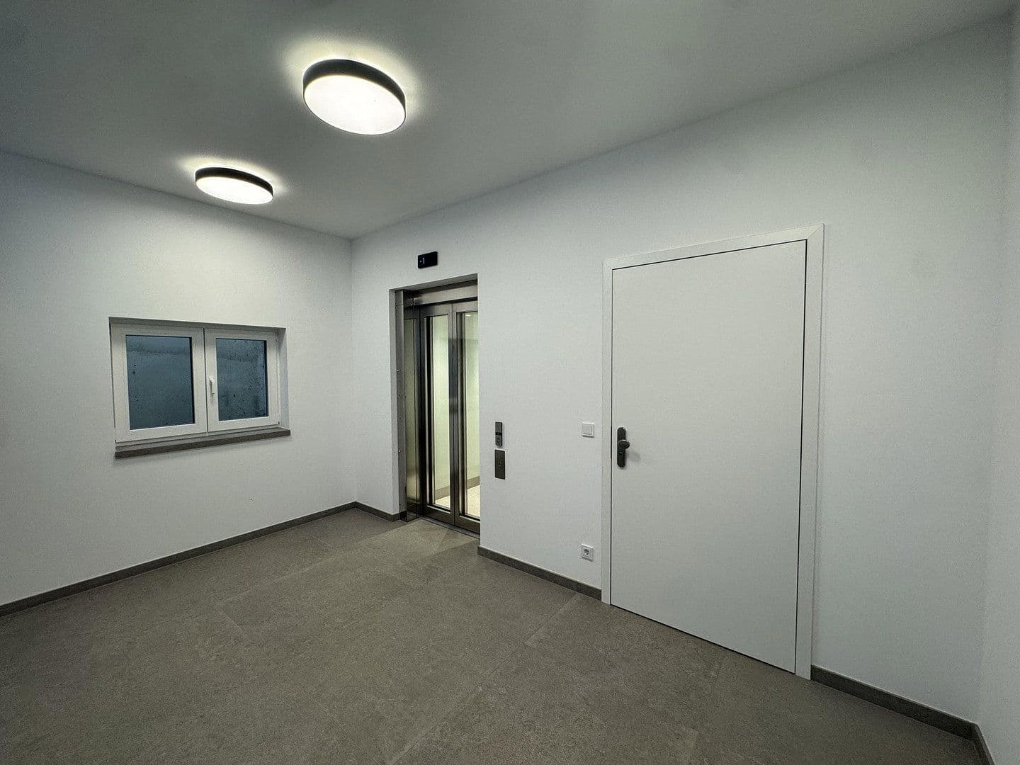 Pronájem bytu 2+1 65 m², Am Jungfernsee 32, Potsdam, Braniborsko Pronájem bytu 2+1 65 m², Am Jungfernsee 32, Potsdam, Braniborsko