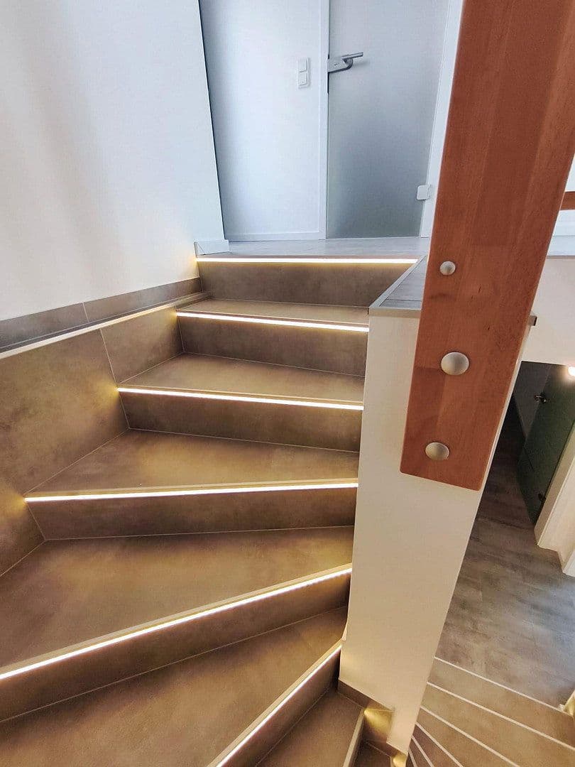 Pronájem domu 158 m², pozemek 390 m², Pfarrer Olbert Allee 3 A, Hochheim, Hessen Pronájem domu 158 m², pozemek 390 m², Pfarrer Olbert Allee 3 A, Hochheim, Hessen