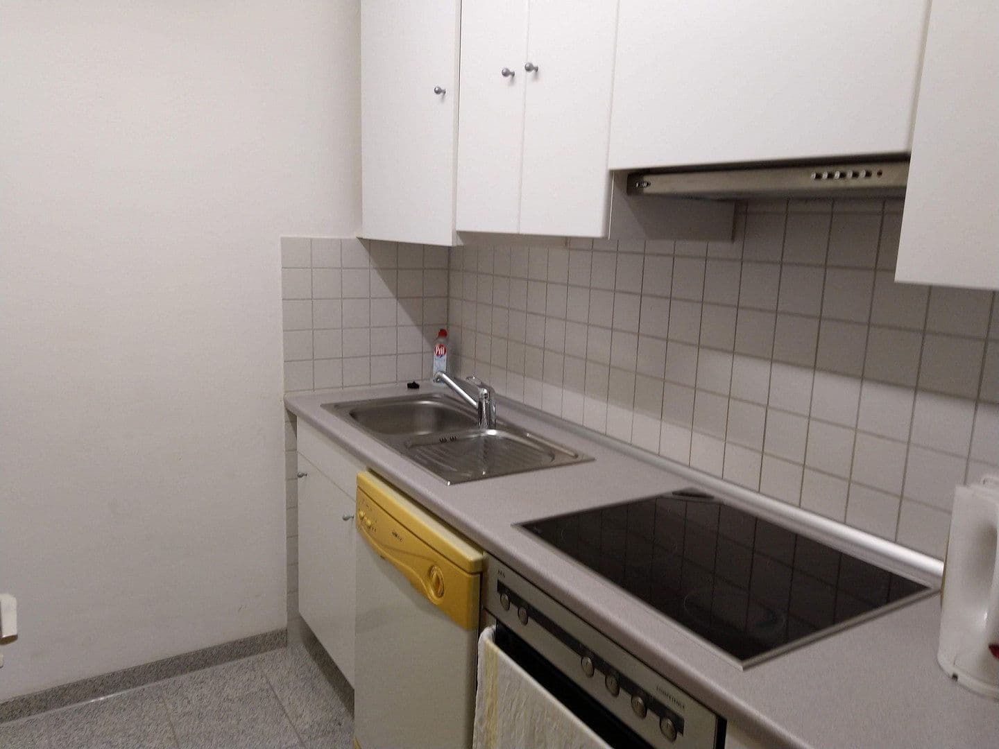 Pronájem bytu 1+1 40 m², Schurwaldstr. 4, Esslingen am Neckar, Bádensko-Württembersko Pronájem bytu 1+1 40 m², Schurwaldstr. 4, Esslingen am Neckar, Bádensko-Württembersko