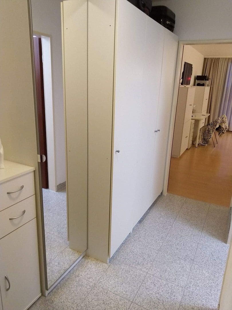 Pronájem bytu 1+1 40 m², Schurwaldstr. 4, Esslingen am Neckar, Bádensko-Württembersko Pronájem bytu 1+1 40 m², Schurwaldstr. 4, Esslingen am Neckar, Bádensko-Württembersko