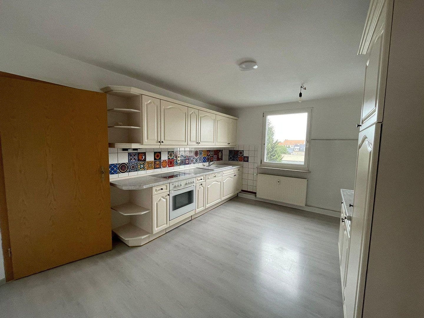 Pronájem bytu 3+1 70 m², Langestr.27, Freiberg, Sasko Pronájem bytu 3+1 70 m², Langestr.27, Freiberg, Sasko