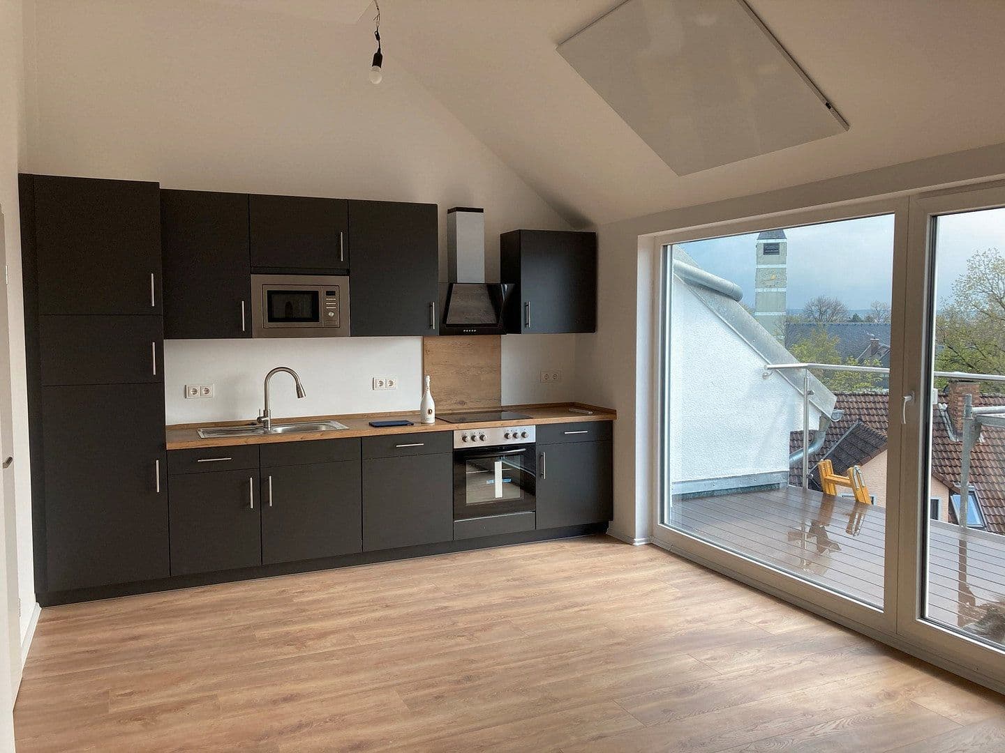Pronájem bytu 4+1 92 m², Höchstadt an der Aisch, Bavorsko Pronájem bytu 4+1 92 m², Höchstadt an der Aisch, Bavorsko