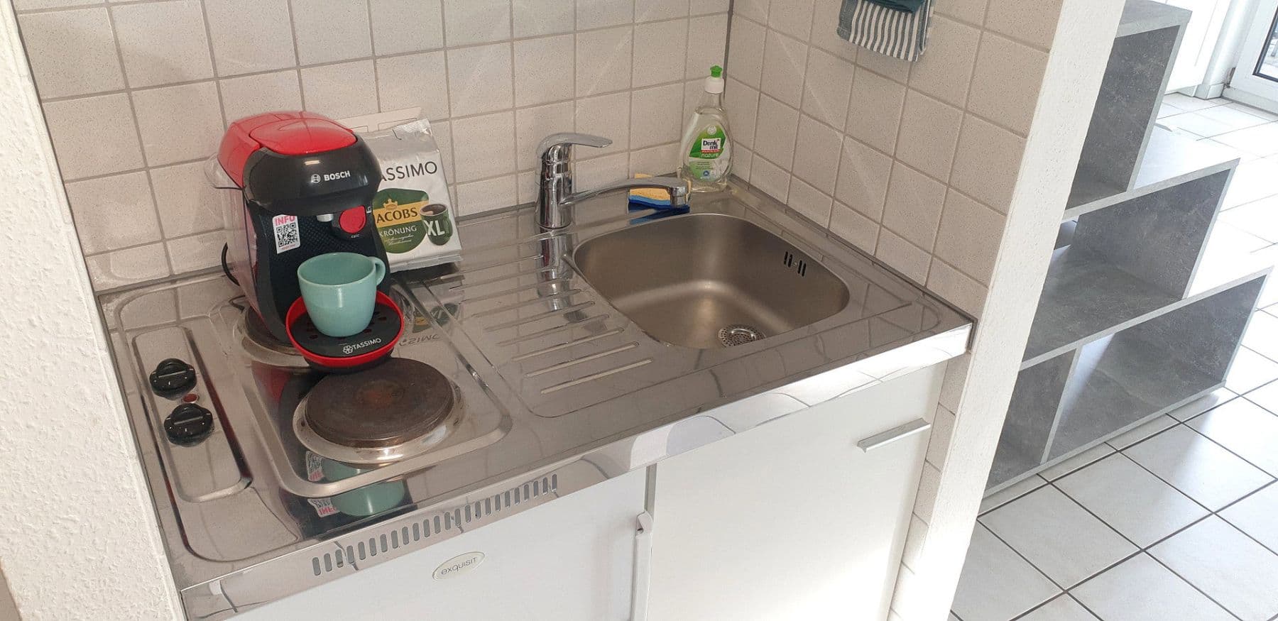 Pronájem bytu 1+1 28 m², Esslingen am Neckar, Bádensko-Württembersko Pronájem bytu 1+1 28 m², Esslingen am Neckar, Bádensko-Württembersko