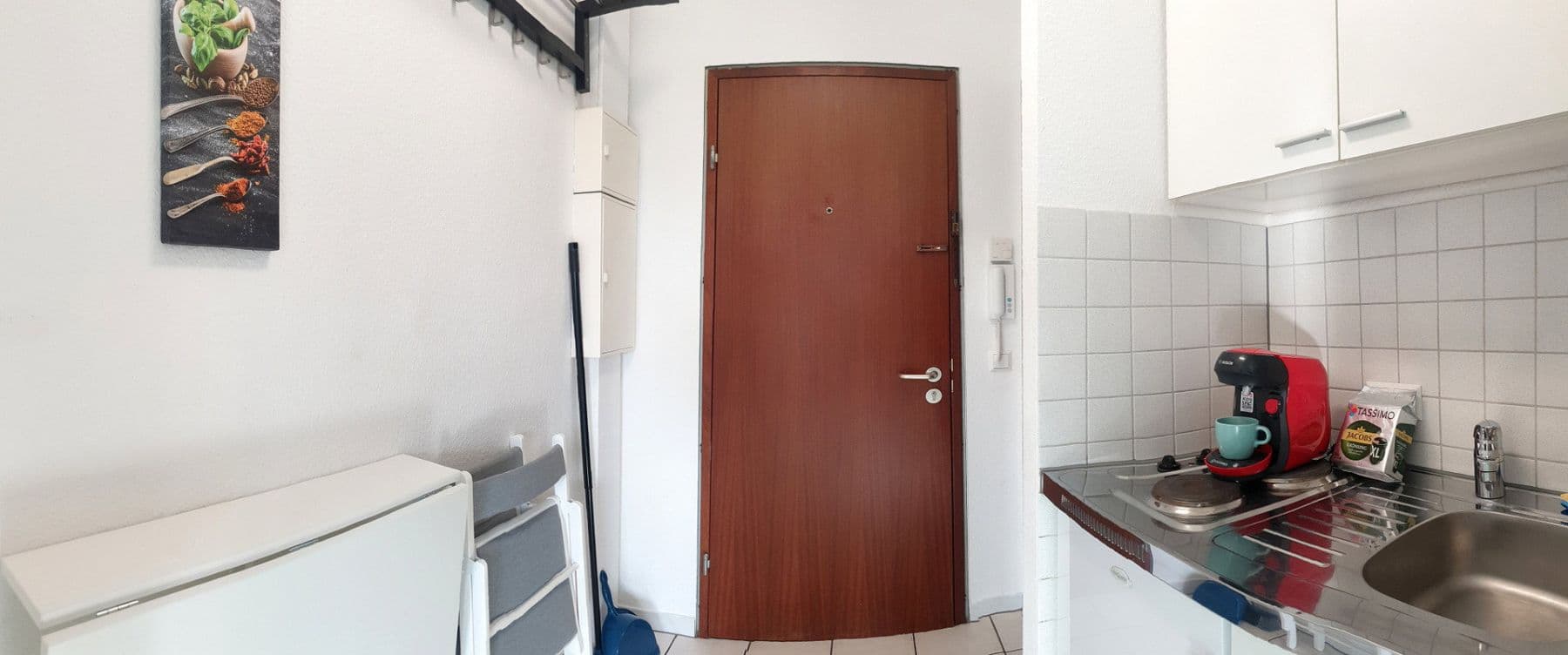 Pronájem bytu 1+1 28 m², Esslingen am Neckar, Bádensko-Württembersko Pronájem bytu 1+1 28 m², Esslingen am Neckar, Bádensko-Württembersko