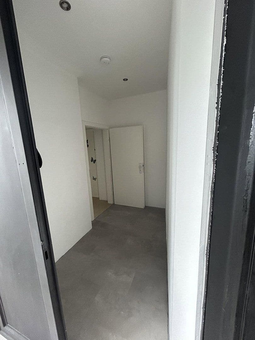 Pronájem bytu 3+1 118 m², Bahnstraße 28, Wuppertal, Severní Porýní-Vestfálsko Pronájem bytu 3+1 118 m², Bahnstraße 28, Wuppertal, Severní Porýní-Vestfálsko