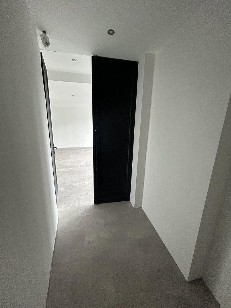Pronájem bytu 3+1 118 m², Bahnstraße 28, Wuppertal, Severní Porýní-Vestfálsko Pronájem bytu 3+1 118 m², Bahnstraße 28, Wuppertal, Severní Porýní-Vestfálsko