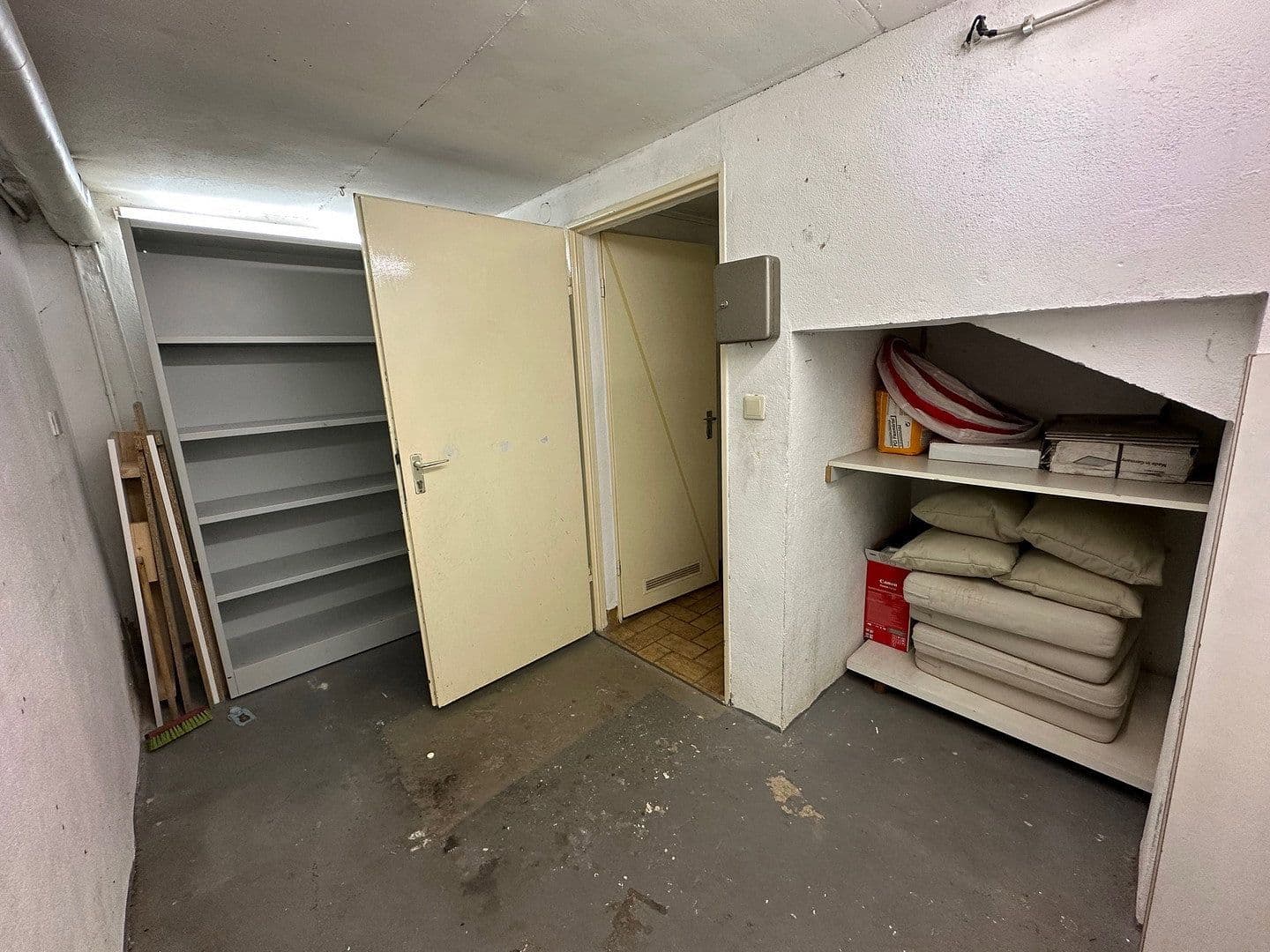 Pronájem domu 186 m², pozemek 650 m², Frankfurt-Harheim, Hessen Pronájem domu 186 m², pozemek 650 m², Frankfurt-Harheim, Hessen