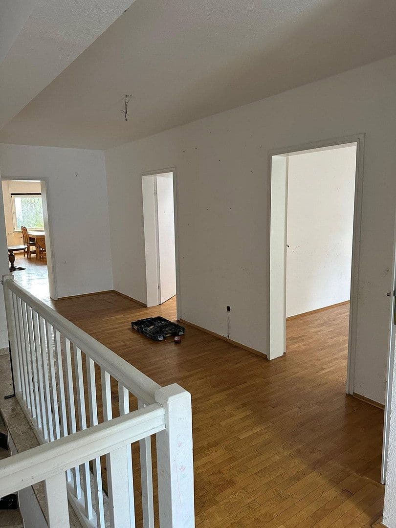 Pronájem domu 186 m², pozemek 650 m², Frankfurt-Harheim, Hessen Pronájem domu 186 m², pozemek 650 m², Frankfurt-Harheim, Hessen