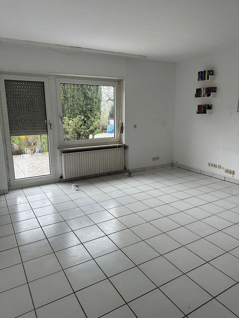Pronájem domu 186 m², pozemek 650 m², Frankfurt-Harheim, Hessen Pronájem domu 186 m², pozemek 650 m², Frankfurt-Harheim, Hessen