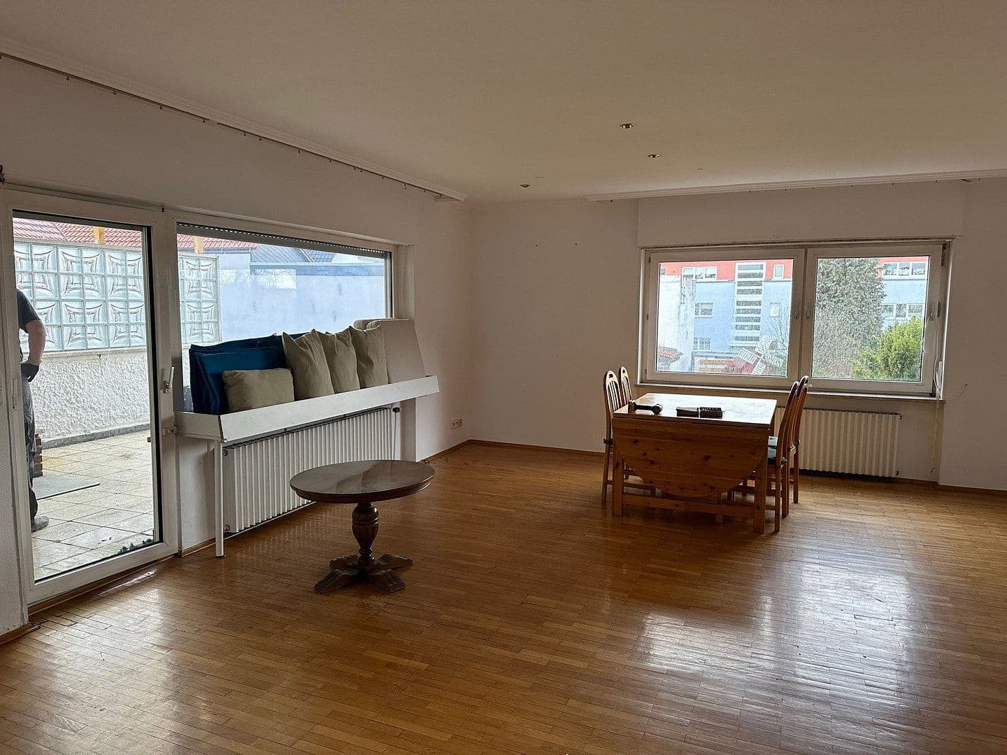 Pronájem domu 186 m², pozemek 650 m², Frankfurt-Harheim, Hessen Pronájem domu 186 m², pozemek 650 m², Frankfurt-Harheim, Hessen