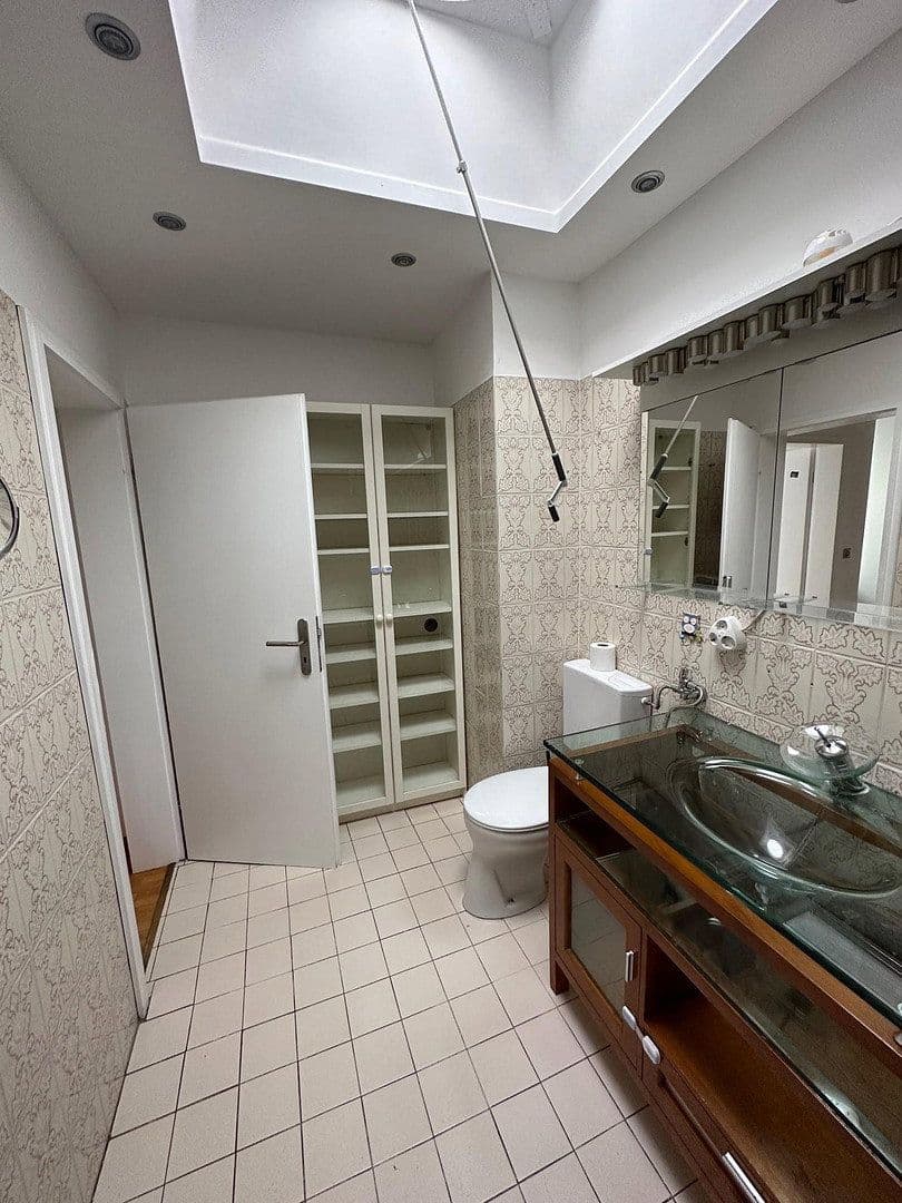 Pronájem domu 186 m², pozemek 650 m², Frankfurt-Harheim, Hessen Pronájem domu 186 m², pozemek 650 m², Frankfurt-Harheim, Hessen