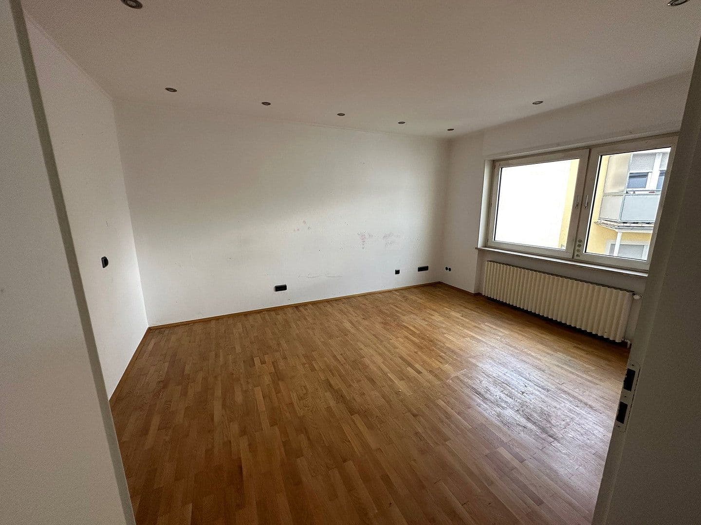 Pronájem domu 186 m², pozemek 650 m², Frankfurt-Harheim, Hessen Pronájem domu 186 m², pozemek 650 m², Frankfurt-Harheim, Hessen