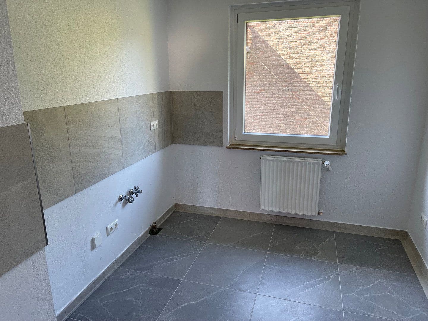 Pronájem bytu 3+1 76 m², Gärtnereiweg, Gehrden, Dolní Sasko Pronájem bytu 3+1 76 m², Gärtnereiweg, Gehrden, Dolní Sasko