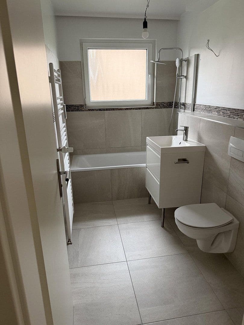 Pronájem bytu 3+1 76 m², Gärtnereiweg, Gehrden, Dolní Sasko Pronájem bytu 3+1 76 m², Gärtnereiweg, Gehrden, Dolní Sasko
