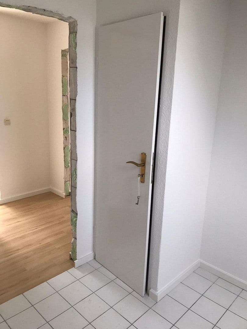 Pronájem bytu 1+1 33 m², Neuenweg 9, Bergisch Gladbach, Severní Porýní-Vestfálsko Pronájem bytu 1+1 33 m², Neuenweg 9, Bergisch Gladbach, Severní Porýní-Vestfálsko