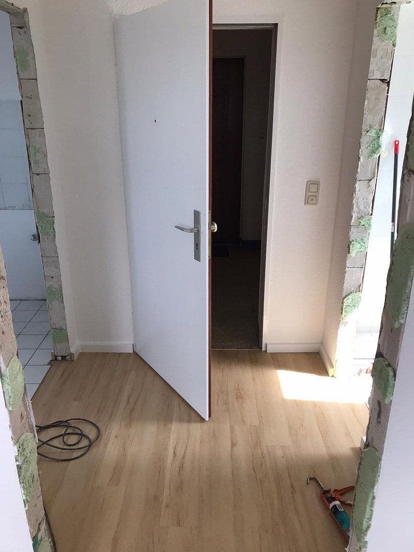 Pronájem bytu 1+1 33 m², Neuenweg 9, Bergisch Gladbach, Severní Porýní-Vestfálsko Pronájem bytu 1+1 33 m², Neuenweg 9, Bergisch Gladbach, Severní Porýní-Vestfálsko