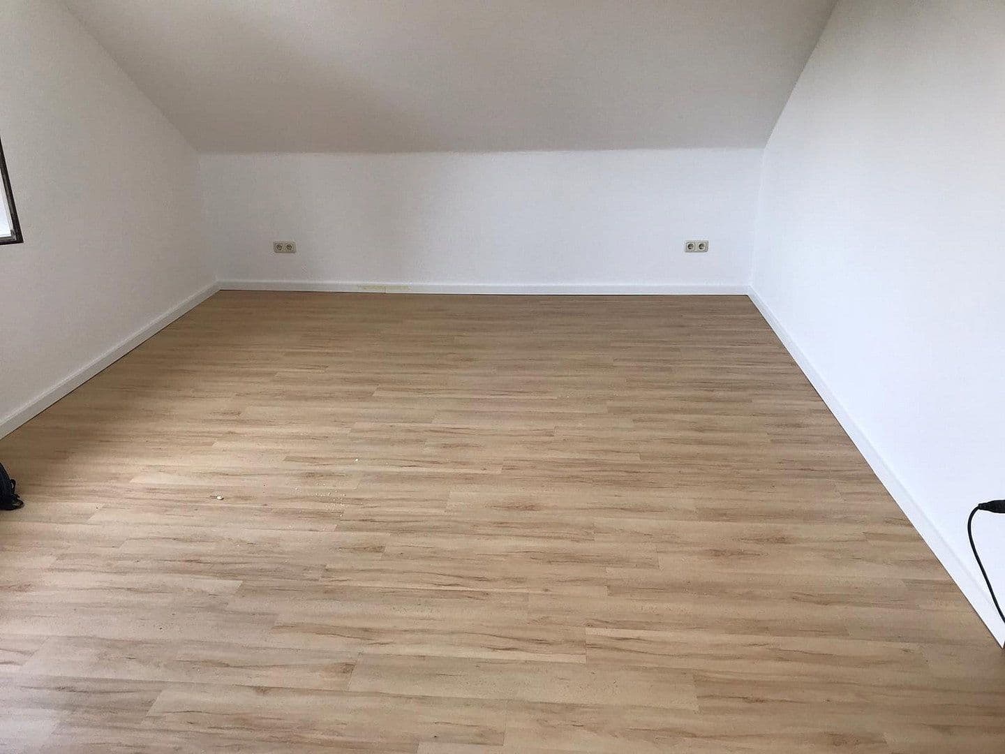 Pronájem bytu 1+1 33 m², Neuenweg 9, Bergisch Gladbach, Severní Porýní-Vestfálsko Pronájem bytu 1+1 33 m², Neuenweg 9, Bergisch Gladbach, Severní Porýní-Vestfálsko