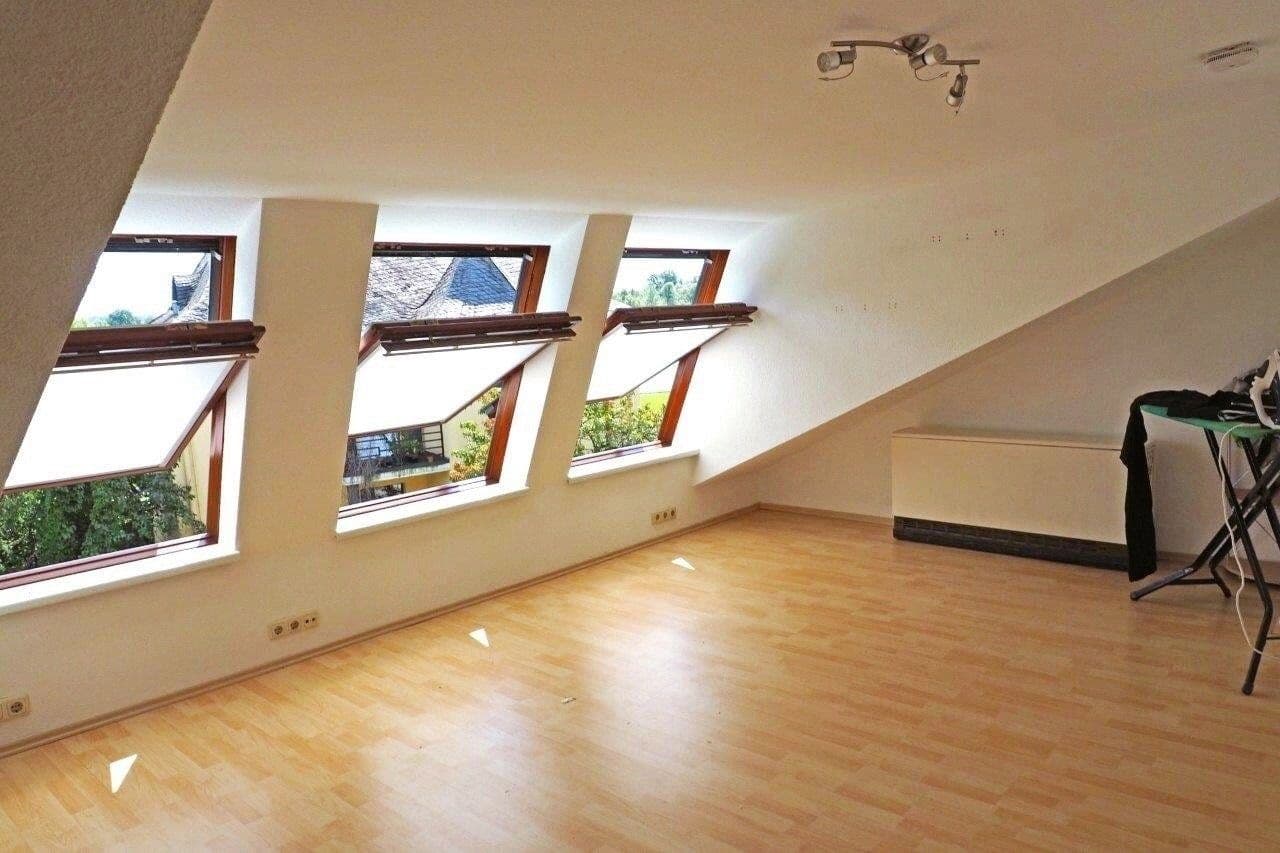 Pronájem bytu 2+1 39 m², Eltville am Rhein, Hessen Pronájem bytu 2+1 39 m², Eltville am Rhein, Hessen