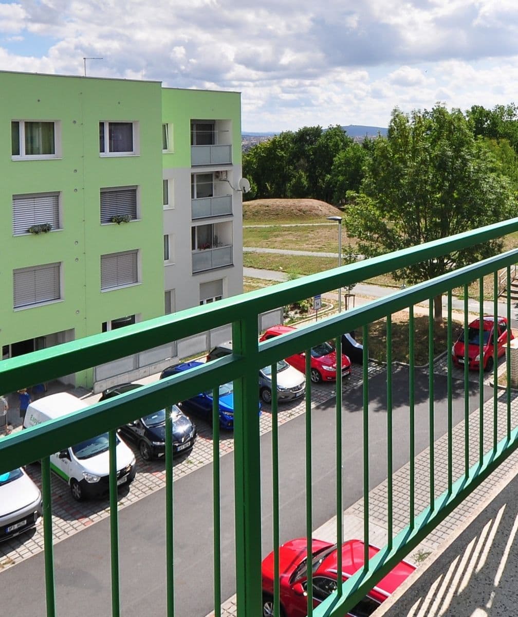 Pronájem bytu 1+1 49 m², Bzenecká, Plzeň, Plzeňský kraj Pronájem bytu 1+1 49 m², Bzenecká, Plzeň, Plzeňský kraj