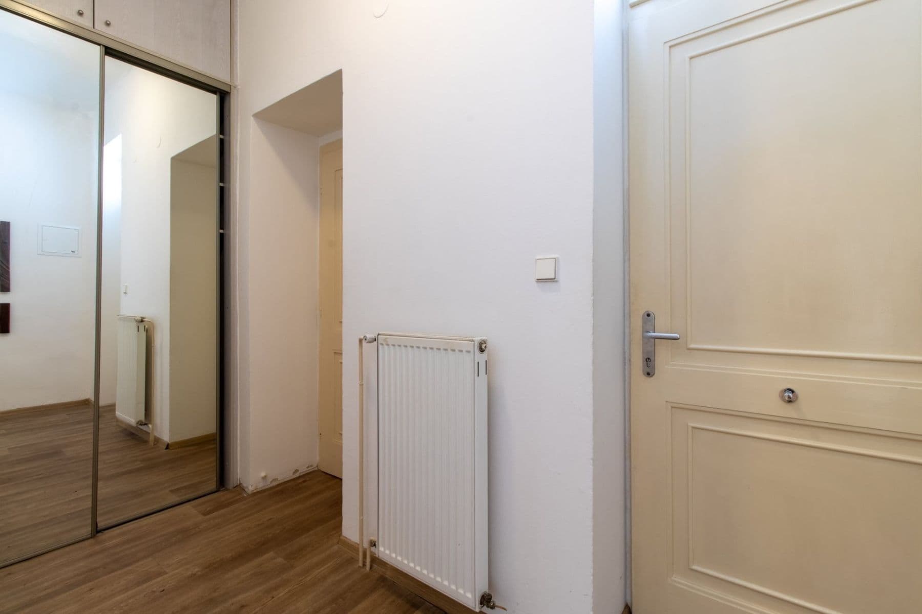 Pronájem bytu 3+1 90 m², Plzeňská, Praha, Praha Pronájem bytu 3+1 90 m², Plzeňská, Praha, Praha
