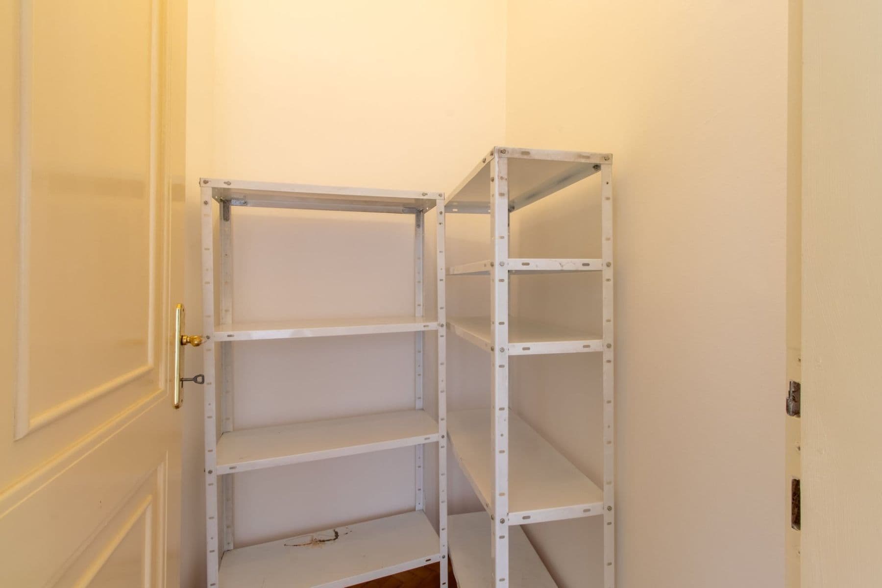 Pronájem bytu 3+1 90 m², Plzeňská, Praha, Praha Pronájem bytu 3+1 90 m², Plzeňská, Praha, Praha