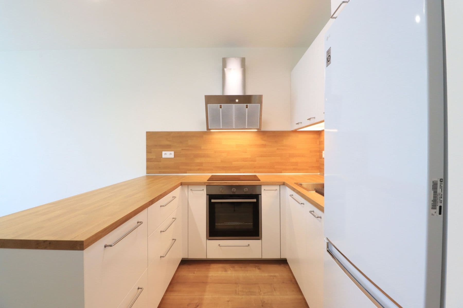 Pronájem bytu 2+kk 56 m², Střídavá, Praha, Praha Pronájem bytu 2+kk 56 m², Střídavá, Praha, Praha