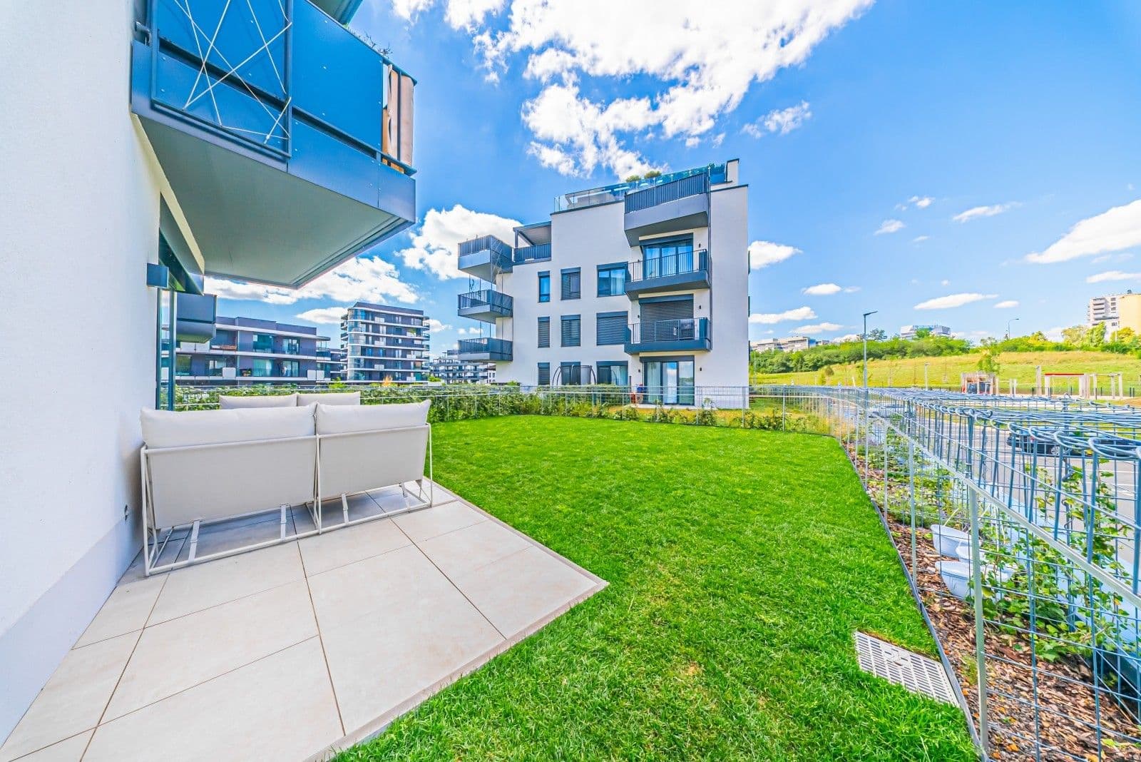 Prodej bytu 2+kk 60 m², Hasilova, Praha, Praha Prodej bytu 2+kk 60 m², Hasilova, Praha, Praha
