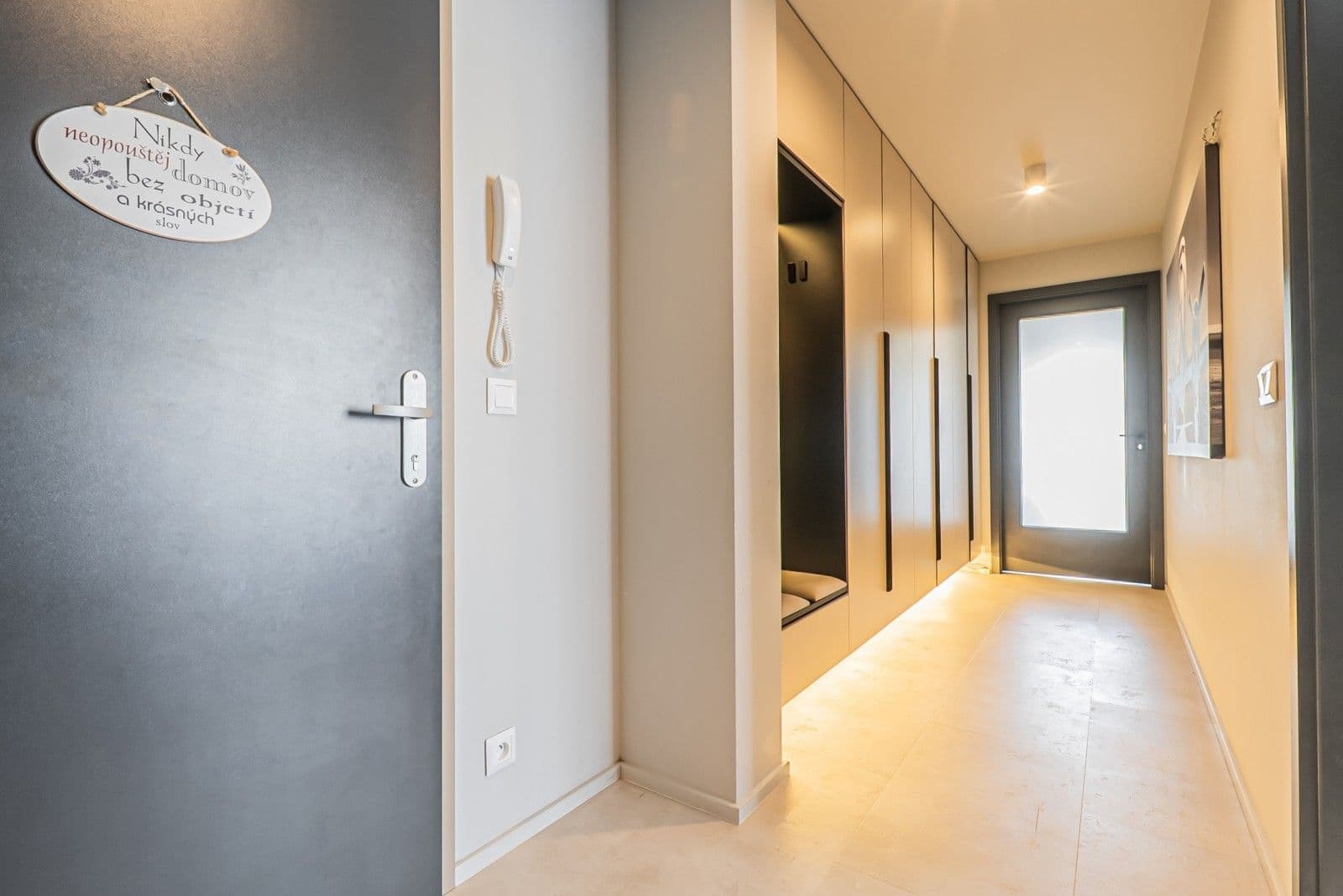 Prodej bytu 2+kk 60 m², Hasilova, Praha, Praha Prodej bytu 2+kk 60 m², Hasilova, Praha, Praha