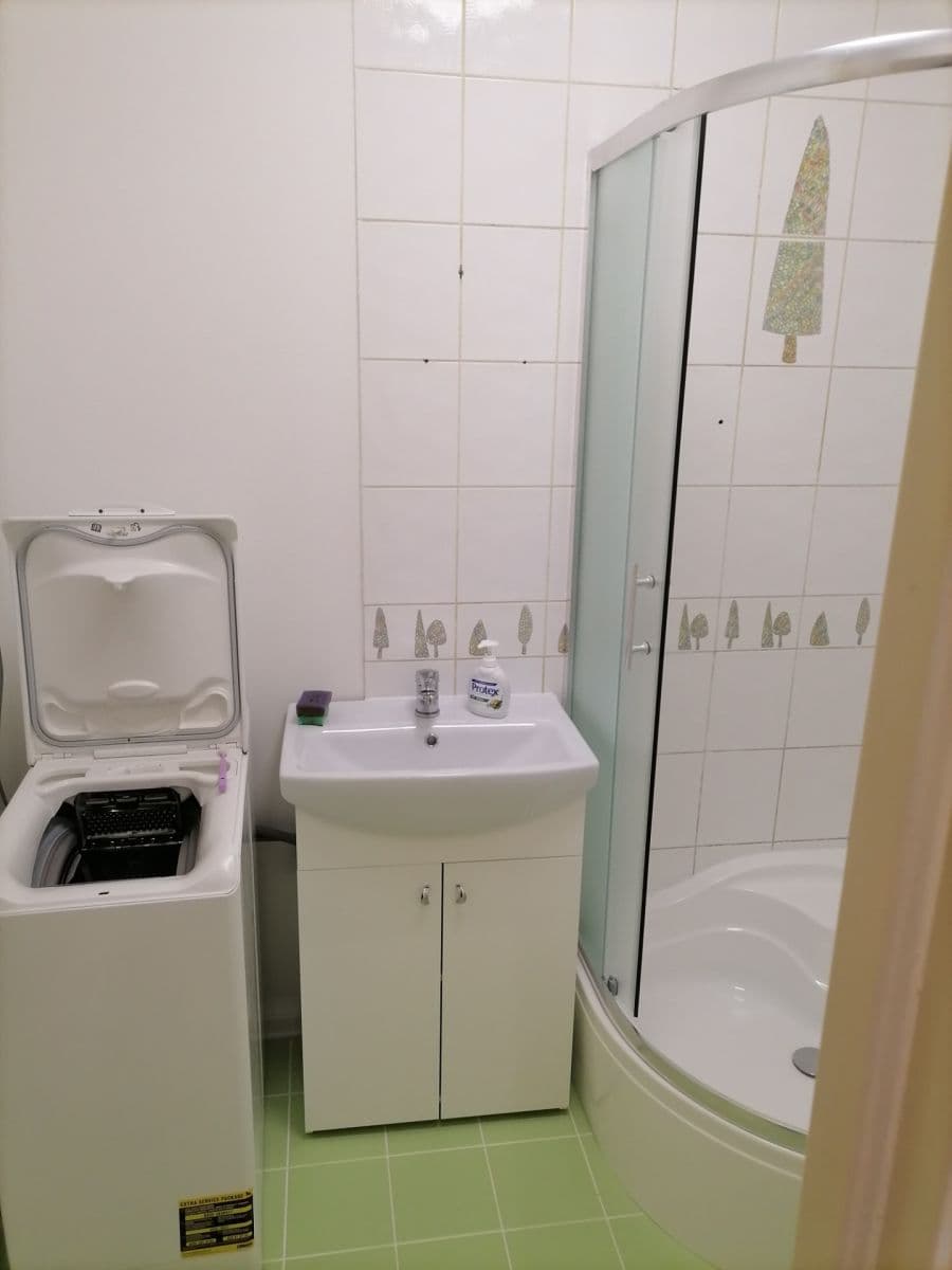 Pronájem bytu 1+1 40 m², Němcovej, Košice - mestská časť Sever, Košický kraj Pronájem bytu 1+1 40 m², Němcovej, Košice - mestská časť Sever, Košický kraj