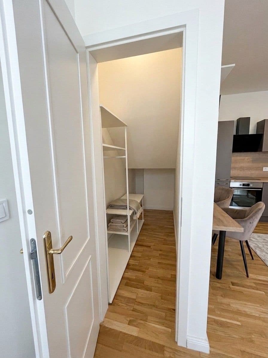 Prodej bytu 2+kk 47 m², Vítkova, Praha, Praha Prodej bytu 2+kk 47 m², Vítkova, Praha, Praha
