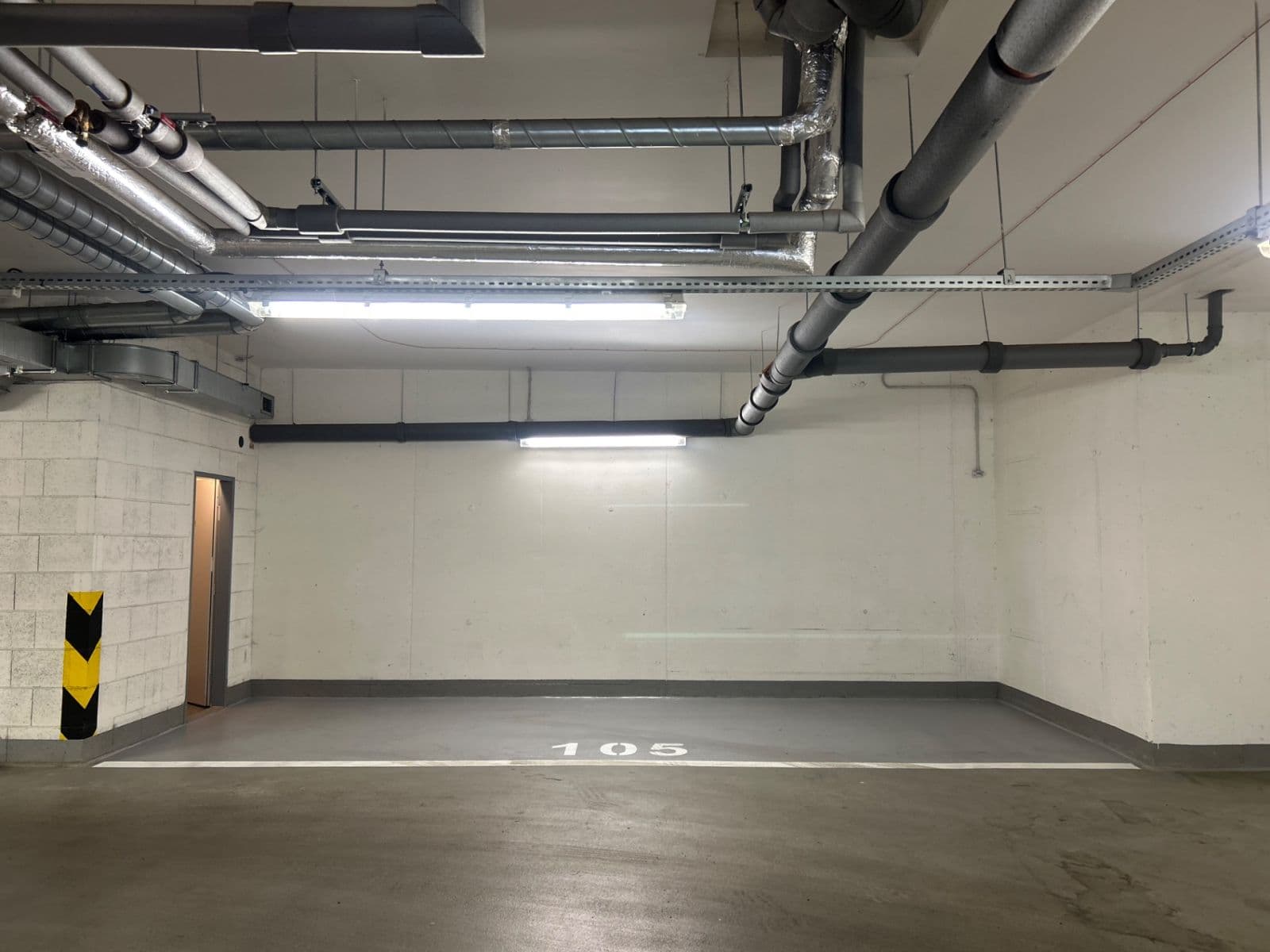 Prodej garáže 17 m², Vojenova, Praha, Praha Prodej garáže 17 m², Vojenova, Praha, Praha