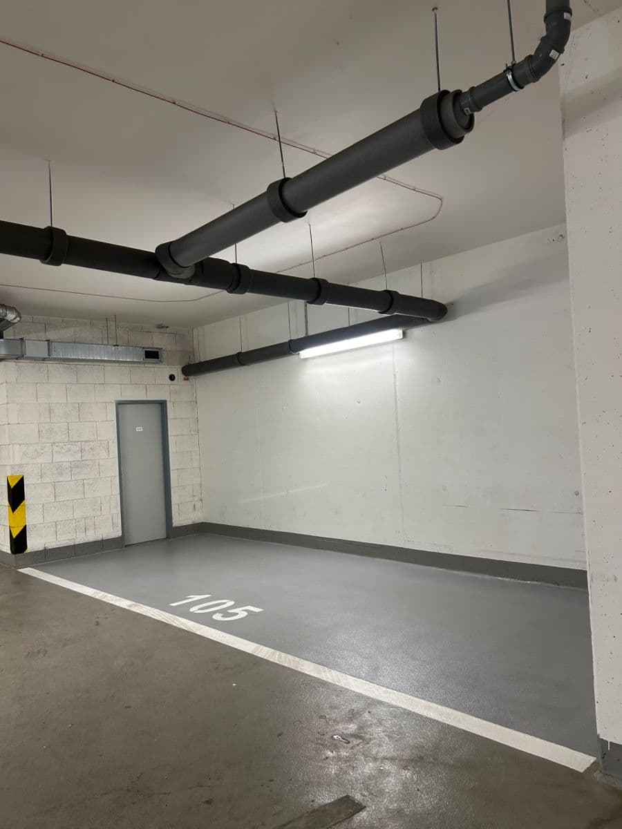 Prodej garáže 17 m², Vojenova, Praha, Praha Prodej garáže 17 m², Vojenova, Praha, Praha