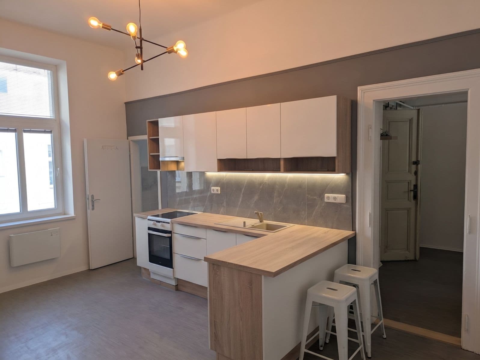 Pronájem bytu 2+1 77 m², Československé armády, Hradec Králové, Královéhradecký kraj Pronájem bytu 2+1 77 m², Československé armády, Hradec Králové, Královéhradecký kraj