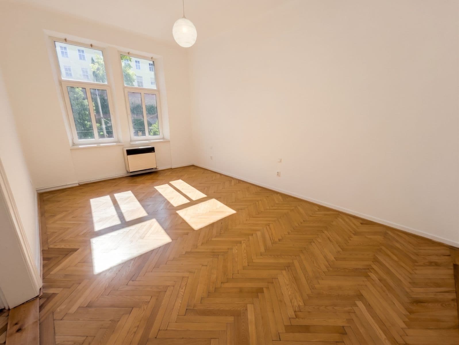 Pronájem bytu 2+1 77 m², Československé armády, Hradec Králové, Královéhradecký kraj Pronájem bytu 2+1 77 m², Československé armády, Hradec Králové, Královéhradecký kraj