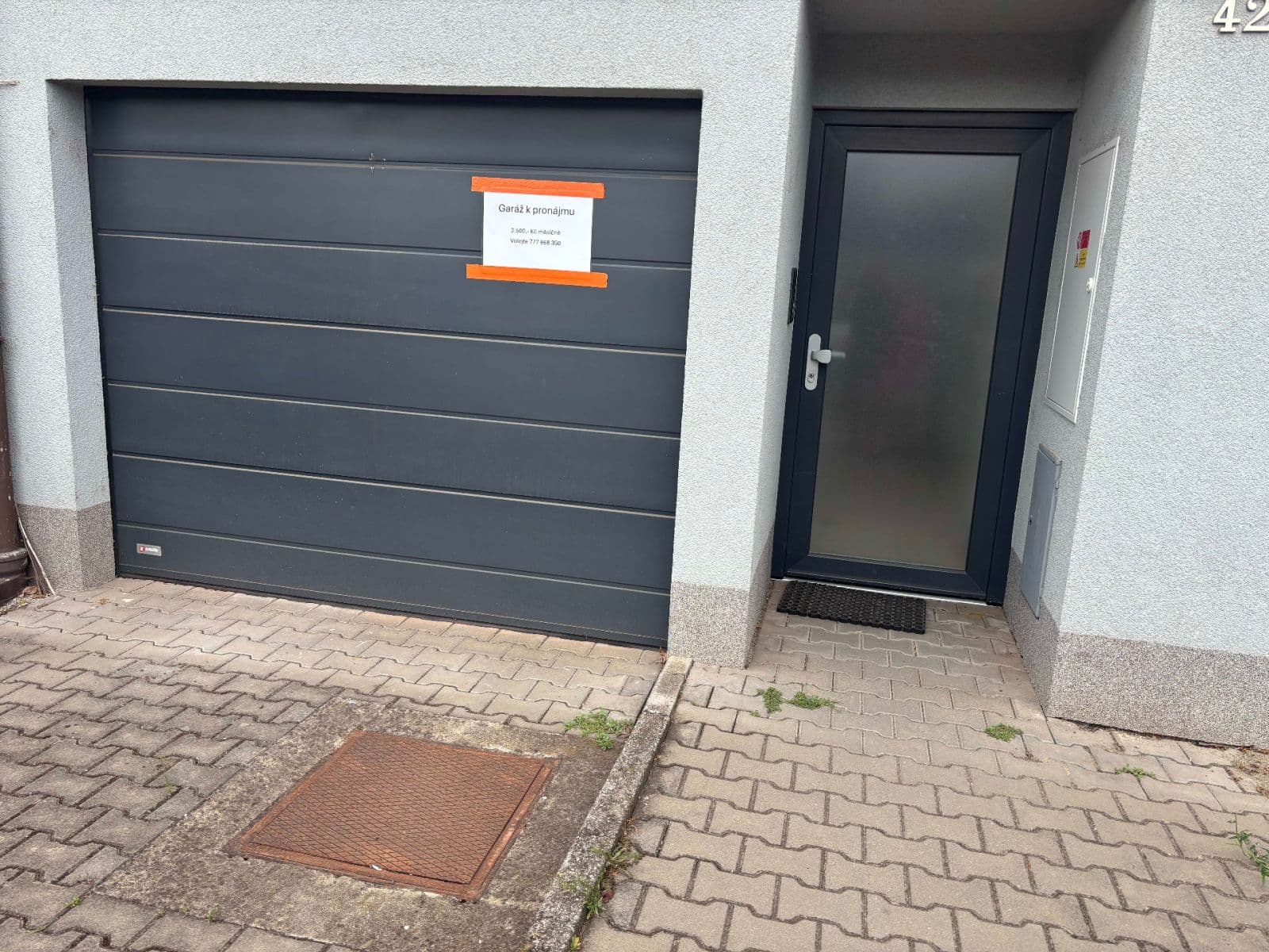 Pronájem garáže 20 m², Českobratrská, Olomouc, Olomoucký kraj Pronájem garáže 20 m², Českobratrská, Olomouc, Olomoucký kraj