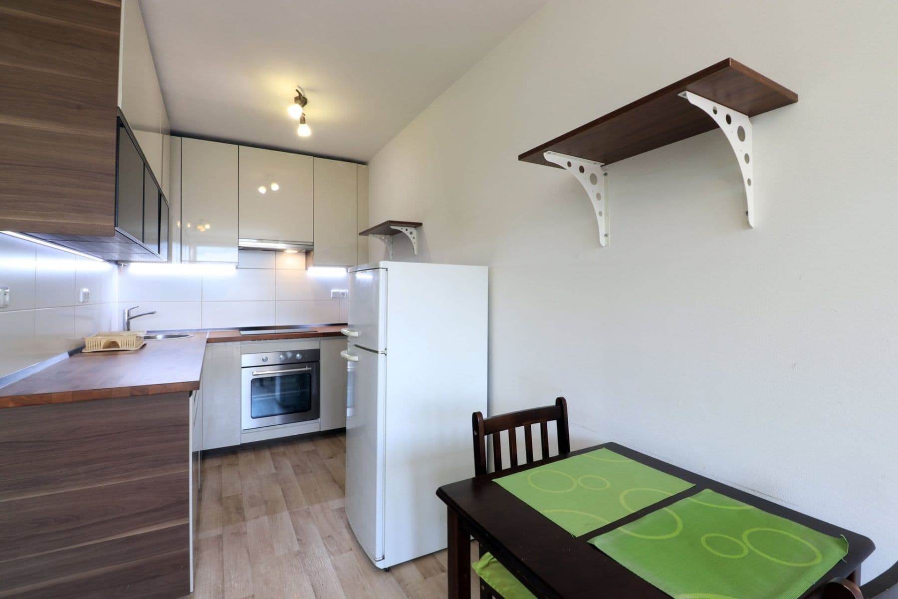 Pronájem bytu 2+kk 45 m², Přecechtělova, Praha, Praha Pronájem bytu 2+kk 45 m², Přecechtělova, Praha, Praha