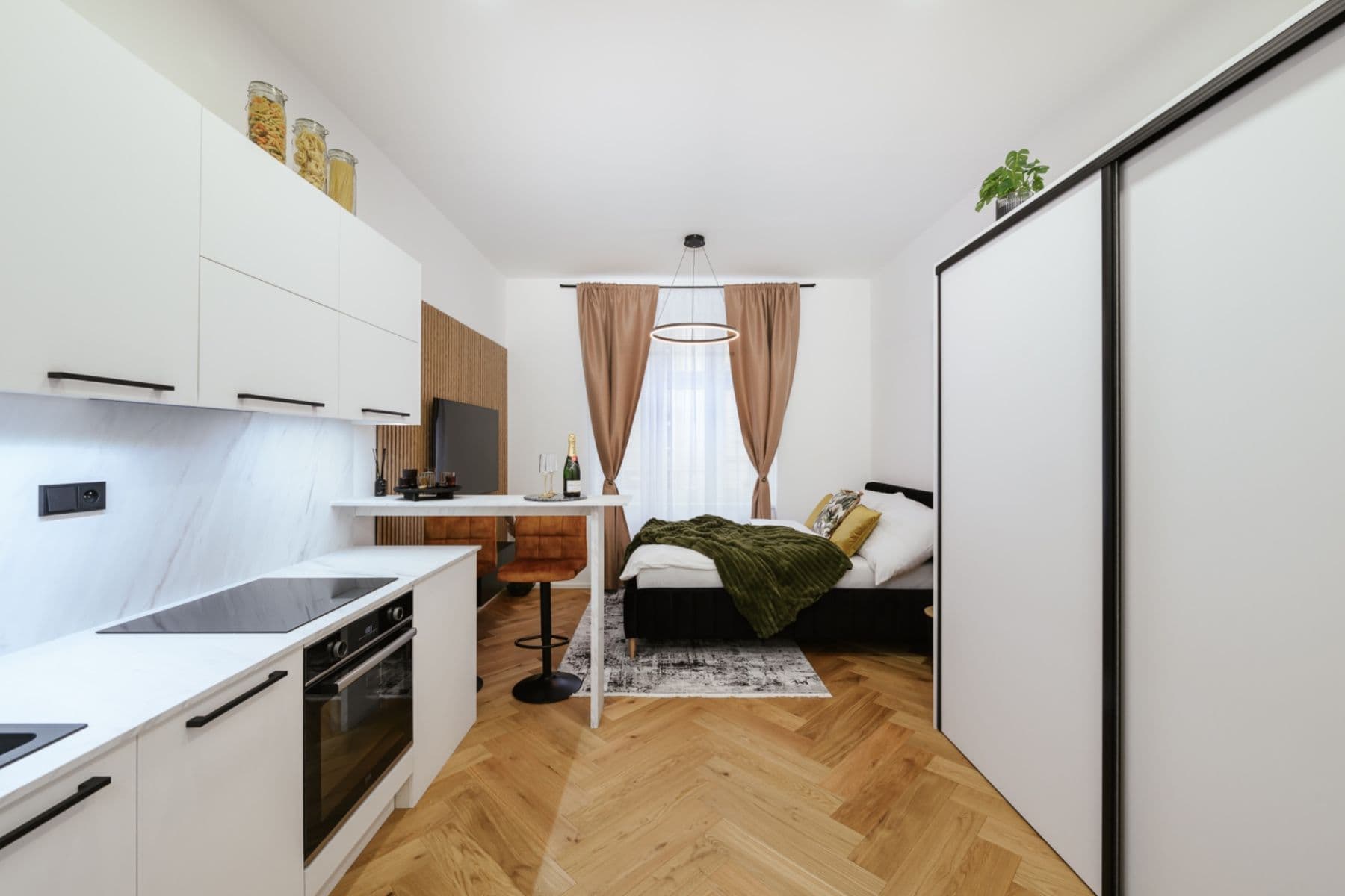 Prodej bytu 1+kk 34 m², Orelská, Praha, Praha Prodej bytu 1+kk 34 m², Orelská, Praha, Praha