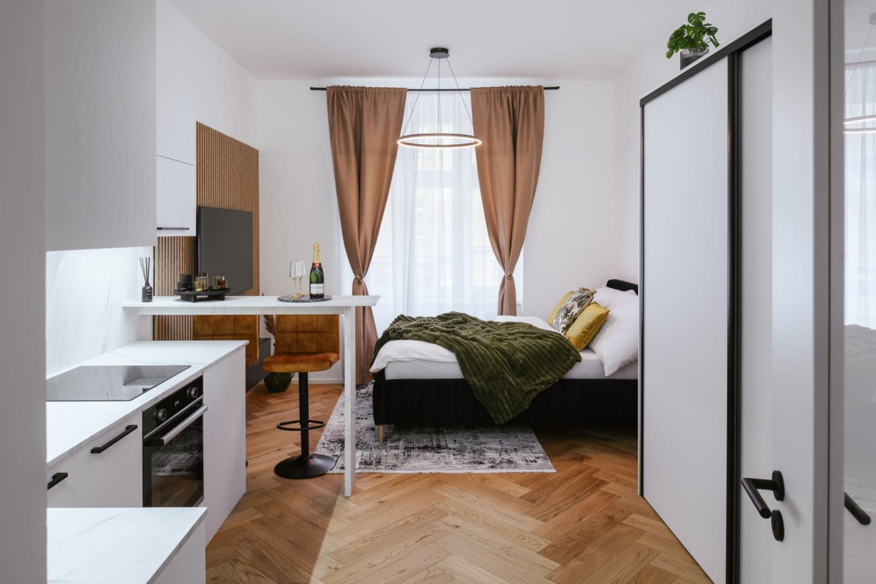 Prodej bytu 1+kk 34 m², Orelská, Praha, Praha Prodej bytu 1+kk 34 m², Orelská, Praha, Praha