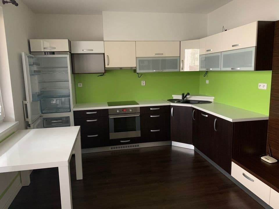 Pronájem bytu 2+kk 50 m², Gen. Peřiny, Hustopeče, Jihomoravský kraj Pronájem bytu 2+kk 50 m², Gen. Peřiny, Hustopeče, Jihomoravský kraj