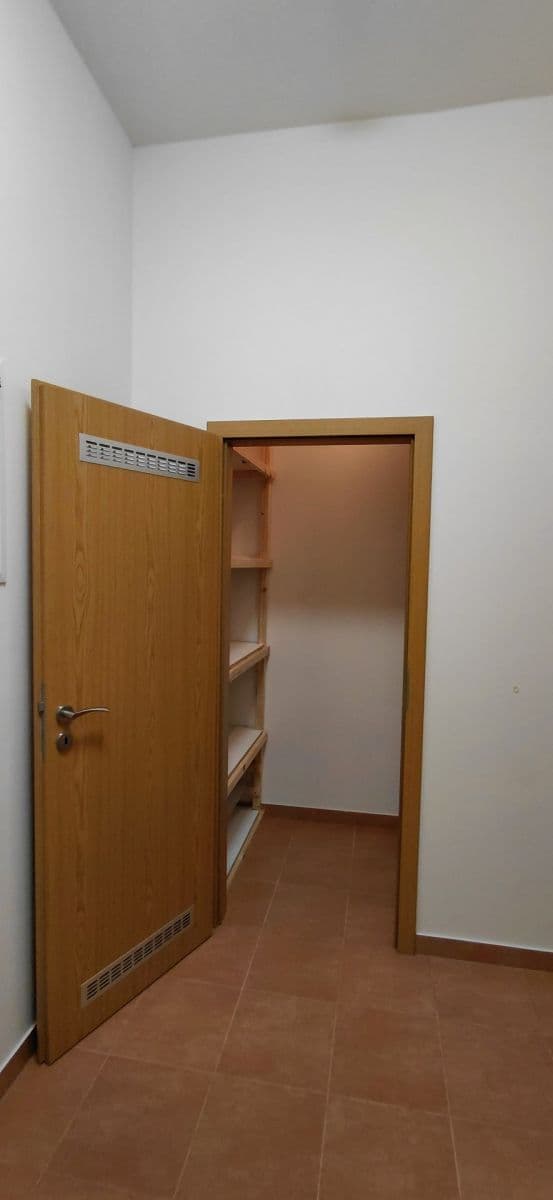 Prodej bytu 1+kk 68 m², Březenská, Praha, Praha Prodej bytu 1+kk 68 m², Březenská, Praha, Praha